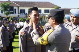 Wakapolres Jombang, Cek Sikap Tampang dan Kelengkapan Anggota