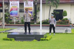 Gelar Apel Pagi, Wakapolres Himbau Anggota Polri dan ASN Polres Jombang