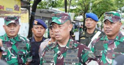 Danrem 084/BJ, Tinjau Lokasi Terdampak Banjir Di Gresik