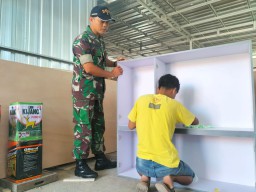 Sertu Purwanto Giat Komsos, Kunjungi Workshop Indowood Slice