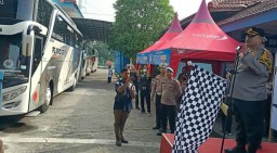 Antisipasi Penumpukan Kendaraan dan Lakalantas, Kapolres Mojokerto Berangkatkan Mudik Balik Gratis