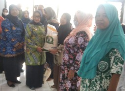 Warga Candi Mulyo Sumringah, Mendapat Bantuan Beras 10kg