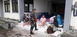 Babinsa Komsos, Ingatkan Warga Selalu Awasi Putra-putrinya Dalam Pergaulan