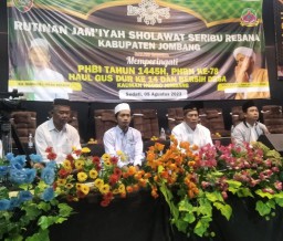 Peringati PHBI 1445H dan PHBN ke 78, Desa Kauman Gelar Acara Sholawat Seribu Rebana