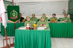 Ketua Persit KCK Kodim Gresik, Pimpin Kegiatan Pelatihan Pembuatan Berita Secara Virtual