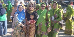 Mbak Ifa, Hadiri Pemecahan Rekor MURI Makan GOKIL 15 Ribu Porsi