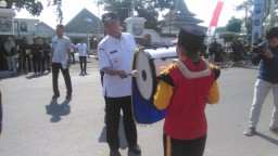 Kapolres dan Pj Bupati Jombang, Buka dan Berangkatkan Peserta Lomba Drumband Piala Kapolres 2023