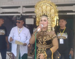 Pemdes Ploso Gelar Pawai Budaya, Dan Launching Wisata Keduk Sandur 