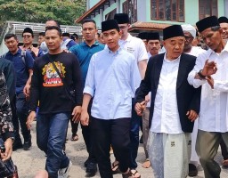 Cawapres Gibran Rakabuming Raka Silaturahmi dan Hadiri Dialog Kebangsaan, di Ponpes Amanatul Ummah 