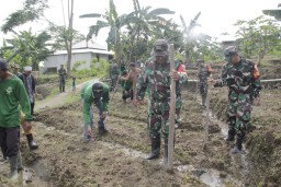 Dandim 0619/PWK Gelar Kegiatan Penanaman Jagung Wujudkan Program Ketahanan Pangan