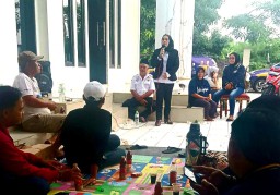 Musliatun Blusukan Ke Desa, Tampung Aspirasi Warga Karawang dan Purwakarta