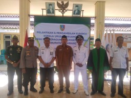 Muklis Ambil Sumpah dan Janji Kasi Keuangan Desa Sumberagung