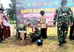 Dandim 0619/PWK Ajak Jajaran Forkopimda Gelar Karya Bakti Pembersihan di Situ Cikumpay