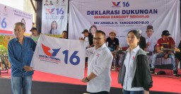 Seniman Surabaya-Sidoarjo Deklarasikan Dukungan Pada Angela Tanoesoedibjo