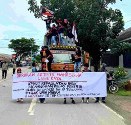 May Day : Rebut Kedaulatan Menangkan Rakyat!