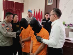 2 Pria Asal Sulawesi Kepergok Satresmob Bobol Showroom Motor
