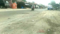 Jalan Poros Palu Kulawi Minim Penerangan, Rusak dan Berlubang Sering Makan Korban