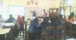 Supervisi Administrasi Tingkatkan Kompetensi Guru di SDN 26 Palu