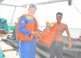 Polairud Polresta Balikpapan Lakukan Mitigasi Keselamatan di Perairan
