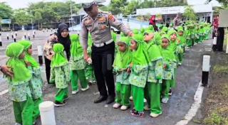 Satlantas Polres Nganjuk Tanamkan Kesadaran Lalu Lintas pada Anak-Anak