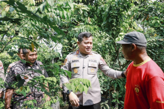 Kapolres Jombang Dukung Program Pekarangan Pangan Bergizi di Desa Mojotrisno