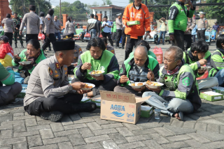 Polres Mojokerto Gelar Tahlil Bersama Ojol dan Tukang Becak untuk Affan