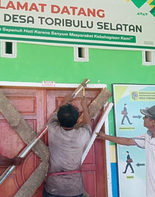 Warga Toribulu Selatan Geruduk Kantor Camat, Tolak Kades Diaktifkan