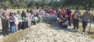 Polsek Tomini Tanam Jagung Serentak Dukung Ketahanan Pangan Nasional
