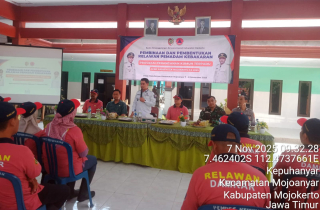 BPBD Mojokerto Bentuk Relawan Damkar Desa Kepuhanyar, Serahkan Motor Pemadam Roda Tiga