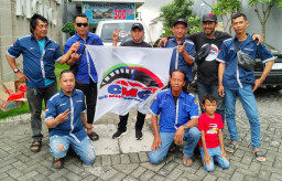 Komunitas CMC Cerme Bagikan 200 Takjil Gratis untuk Pengguna Jalan di Gresik