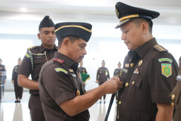 Kajati Sulteng Lantik Dua Koordinator, Perkuat Kinerja Penegakan Hukum