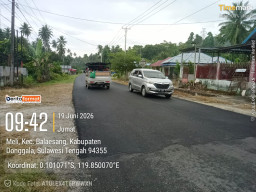 Warga Sambut Baik Perbaikan Jalan Trans Sulawesi