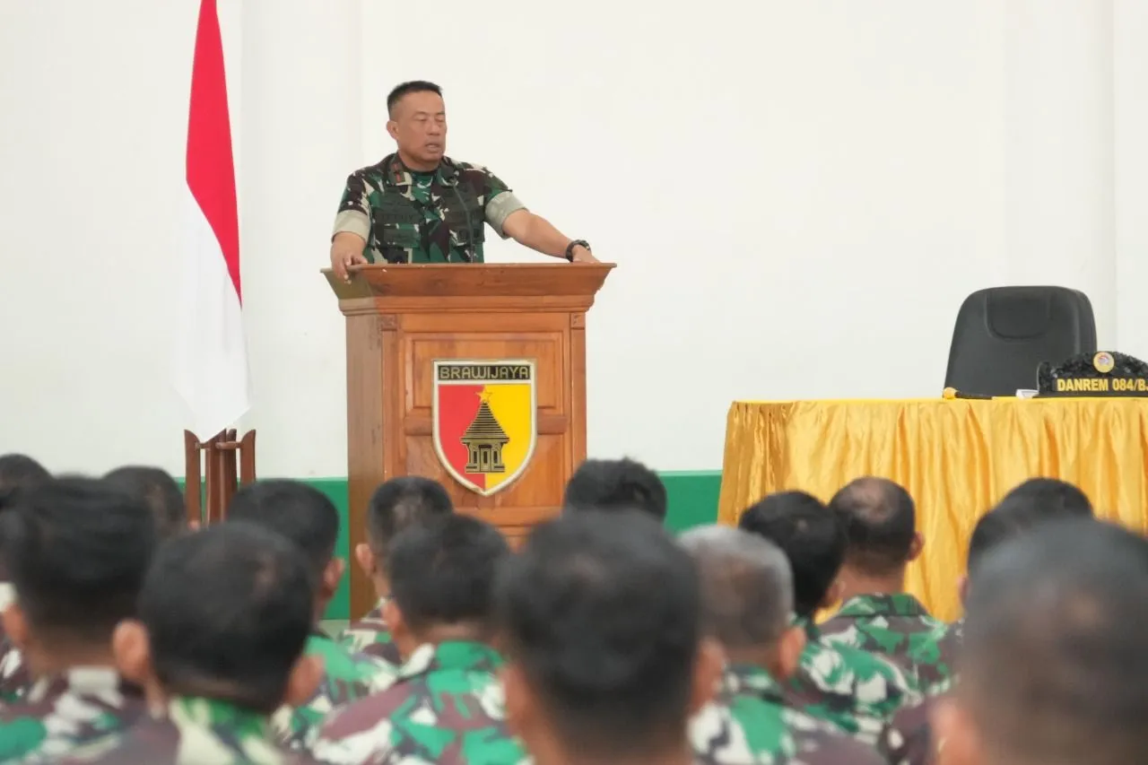 Danrem 084/BJ Memberikan Pembekalan Kepada Personel Bintara dan Tamtama Baru
