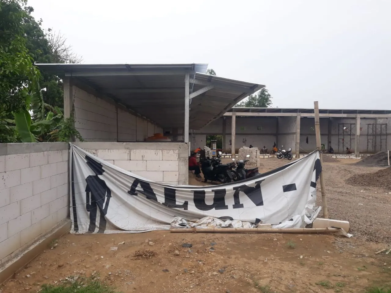 Proyek Alun alun di Desa Sidoraharjo Tanpa Papan Nama Proyek