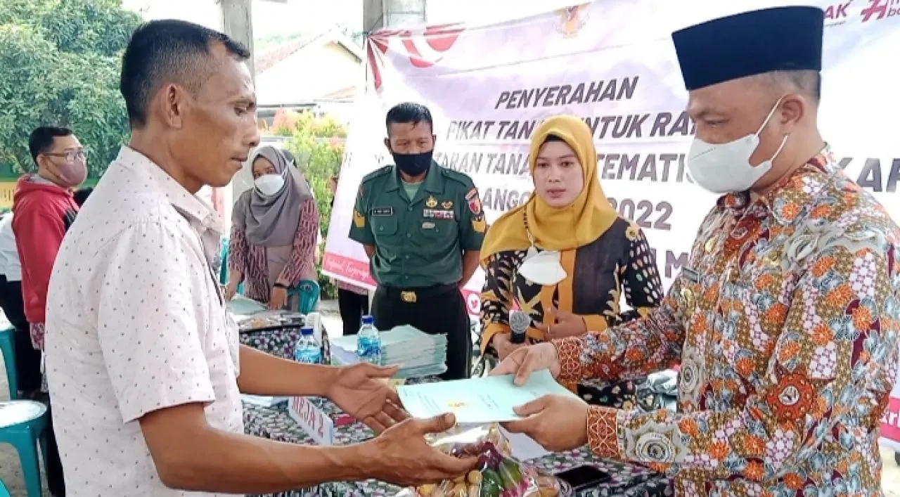 Warga Mengindikasi Adanya Pungli, Biaya Pengurusan PTSL Desa Kedunggede