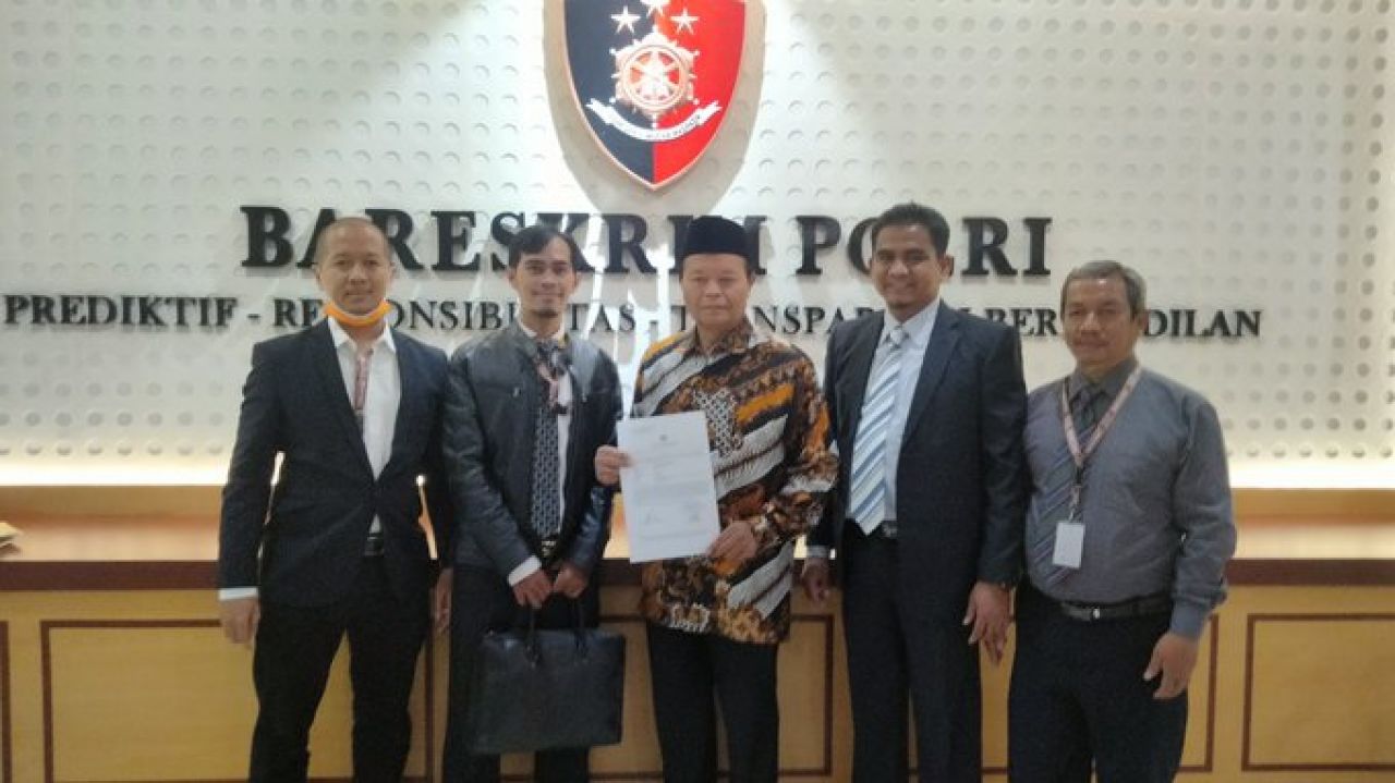 Hidayat Nur Wahid bersama Tim Kuasa Hukum usai laporan ke Bareskrim Polri