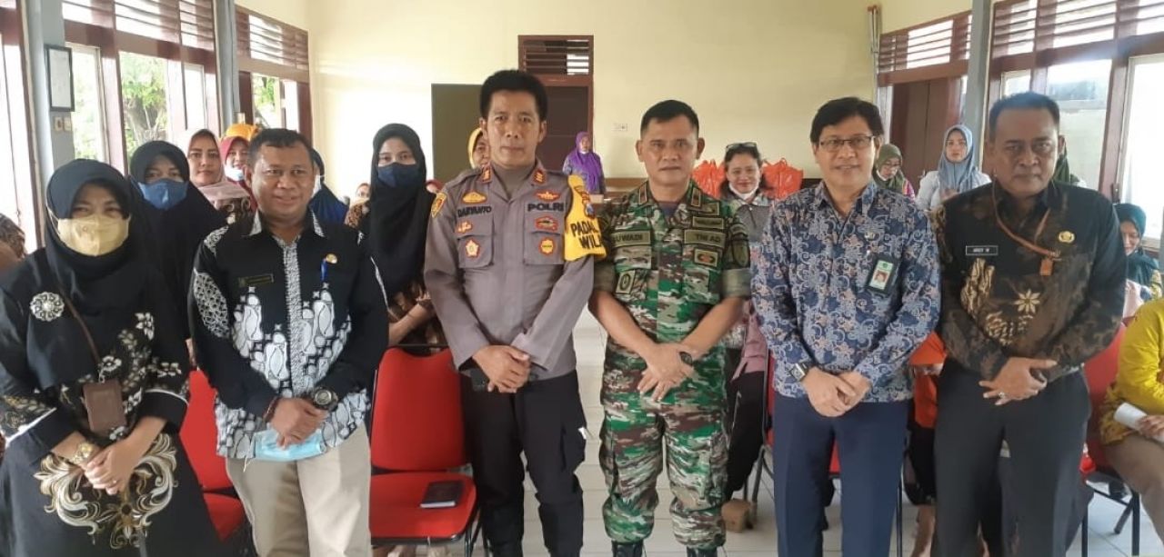 Danramil Krembangan bersama Kapolsek, Kepala Puskesmas, Kepala KUA, Ketua TPPK, Lurah dan Kader Se-Kecamatan Krembangan