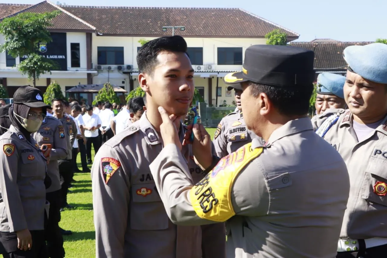Wakapolres Jombang, Cek Sikap Tampang dan Kelengkapan Anggota