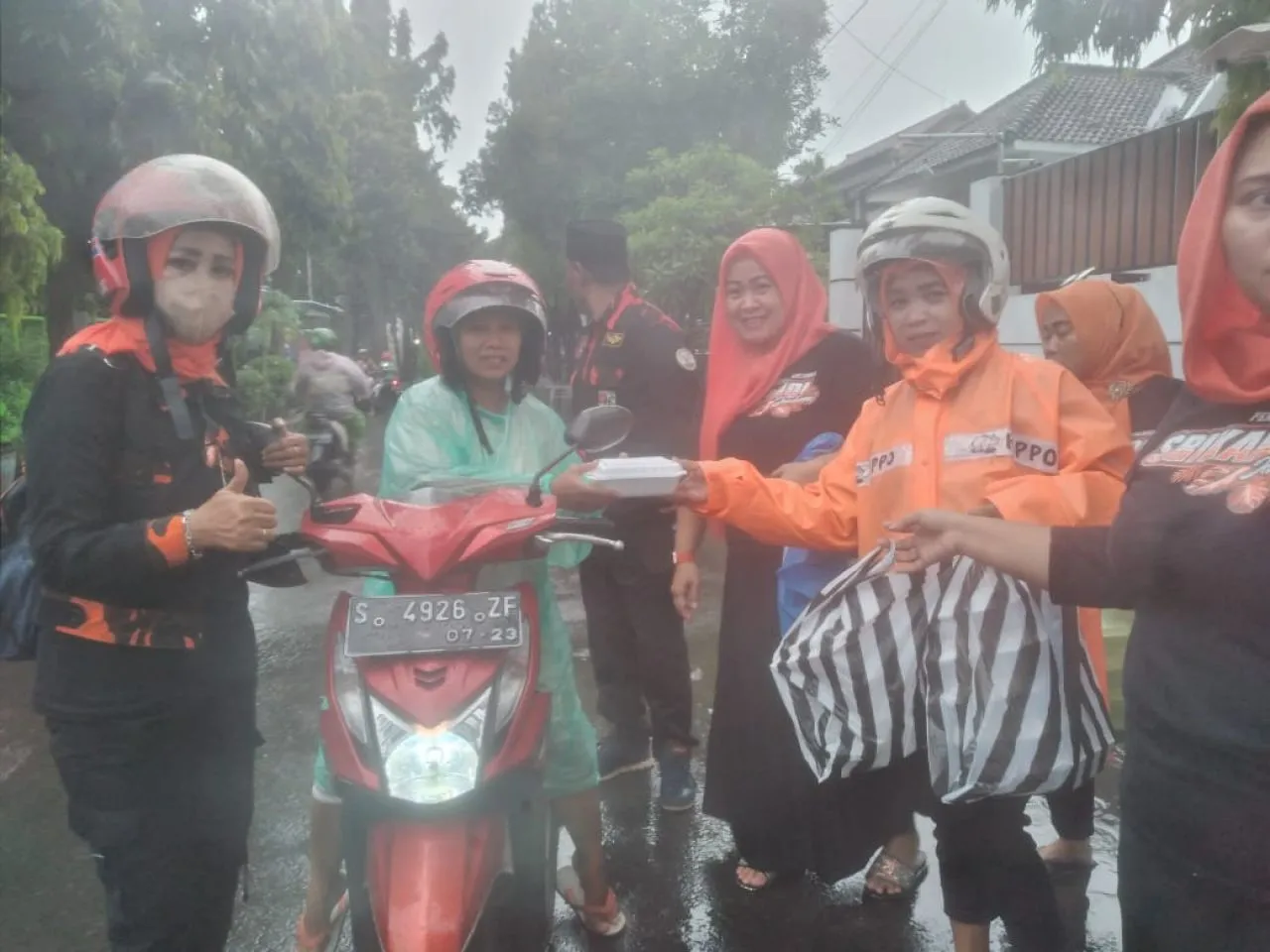 Jalan Hayam Wuruk Jombang, Dipenuhi Pasukan Srikandi