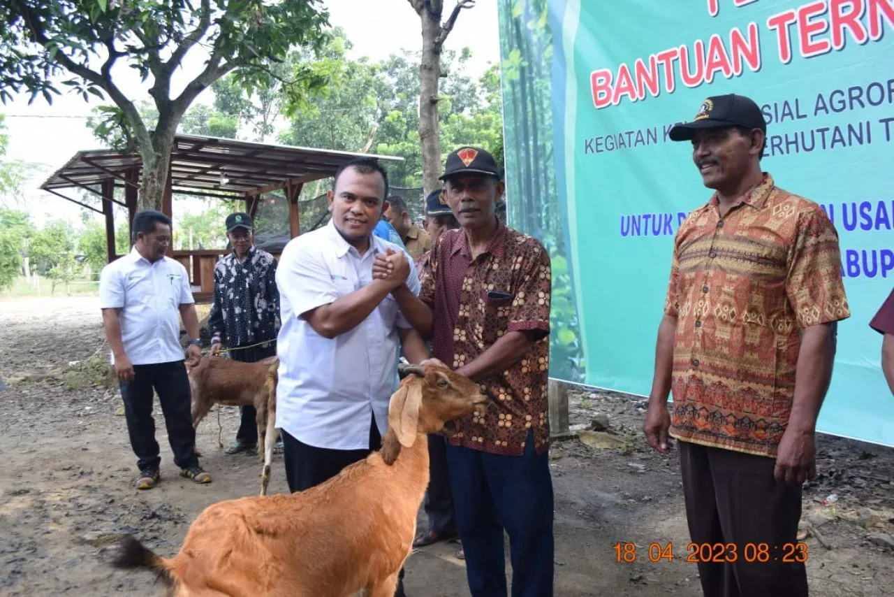 Perhutani KPH Jombang, Salurkan Program Kelola Sosial ATM Ke LMDH Nganjuk