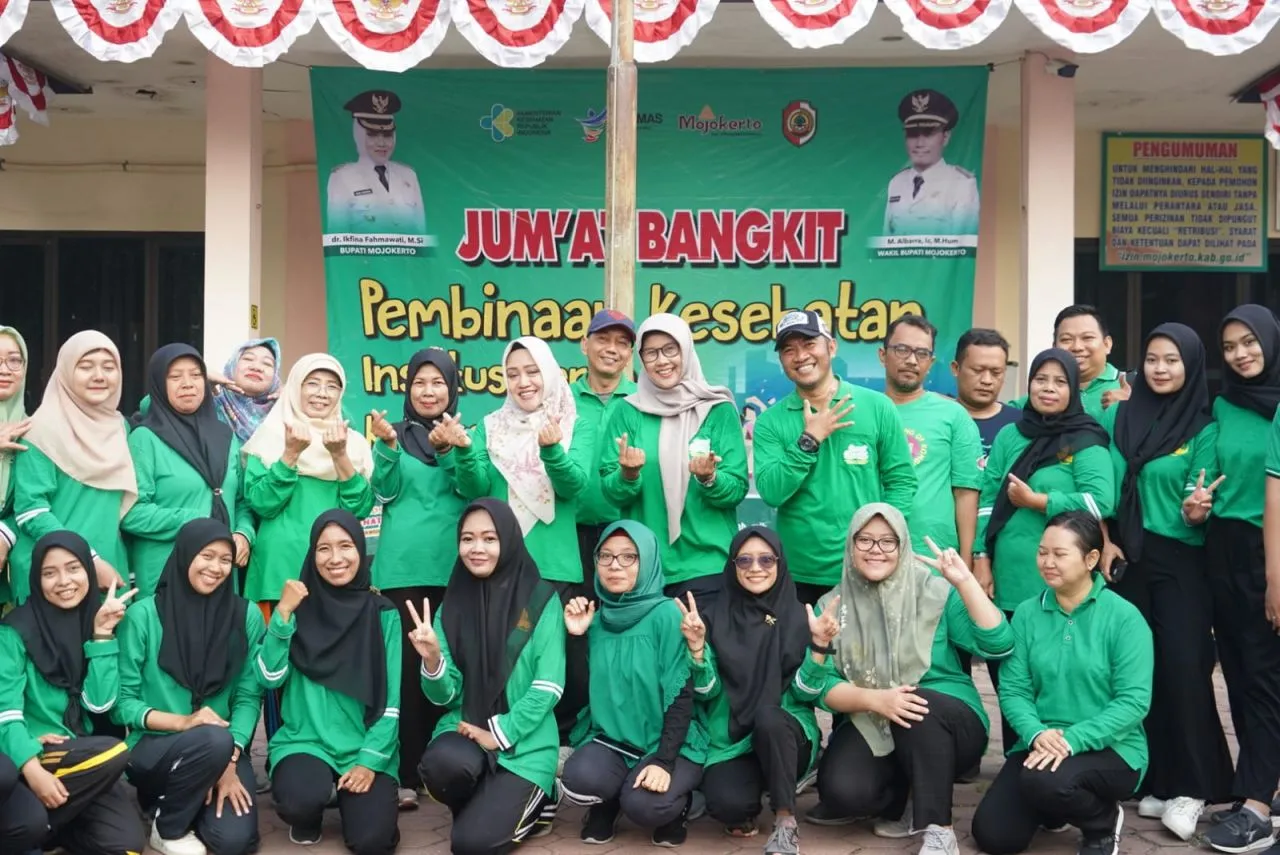 Jumat Bangkit, Pantau Skrining Kesehatan Diawali Dengan Senam Bersama