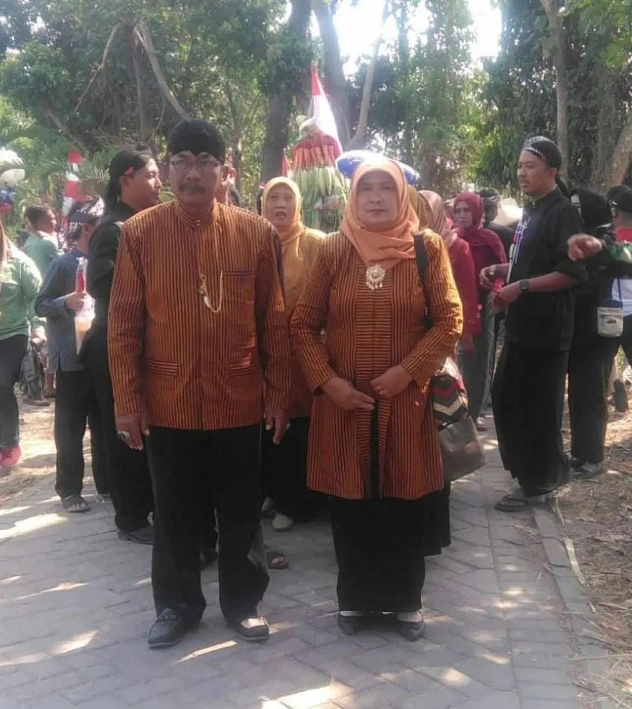 Kades Keras Pimpin Doa dan Tabur Bunga, Sebelum Prosesi Purakan Tumpeng Sedekah Desa