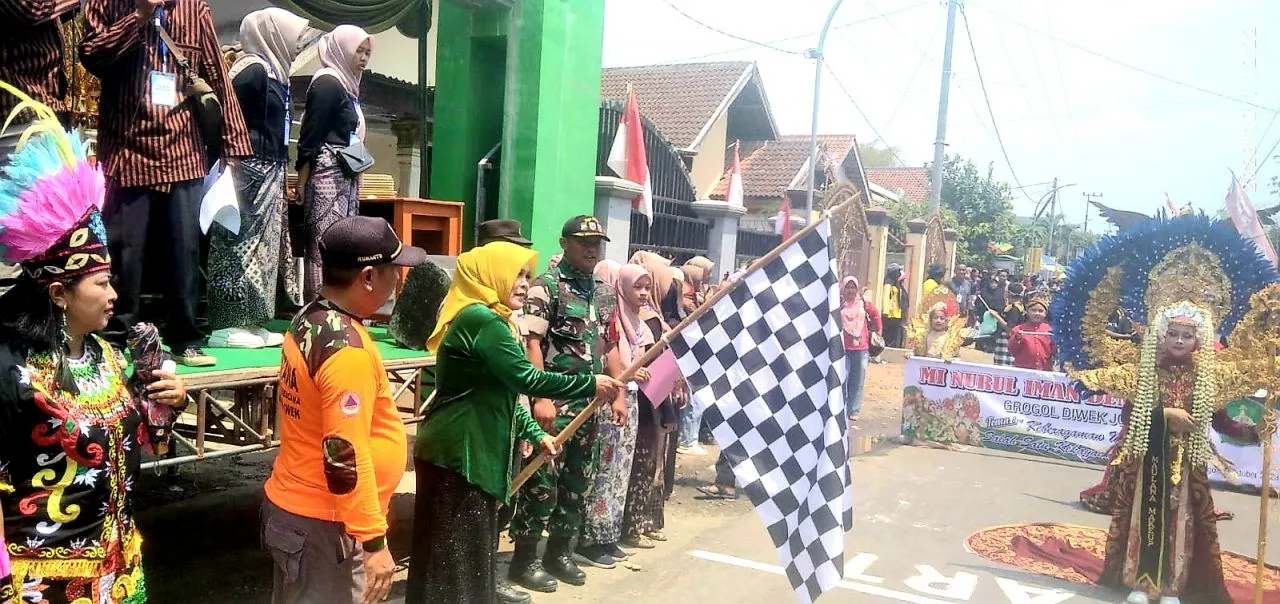 Semangat Pemuda Grogol, Ramaikan Pawai Budaya Peringati Sedekah Desa