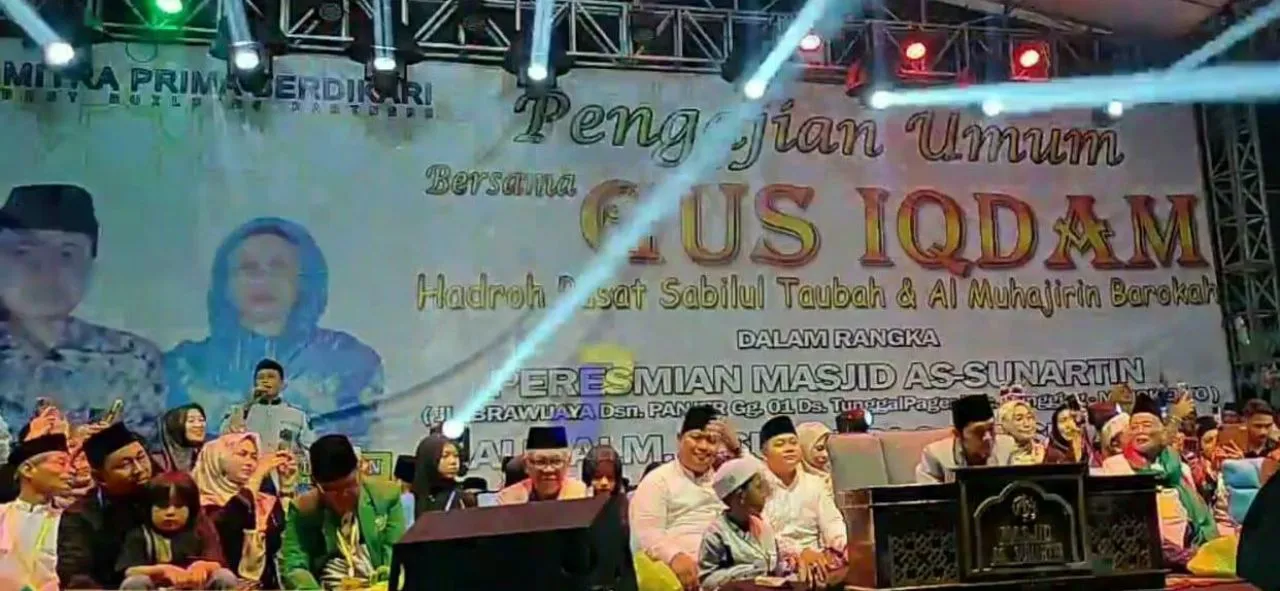 Haul H. Sunardi dan Hj. Suratin Sekaligus Peresmian Masjid As-Suratin, di Gor Gajahmada di Hadiri Ribuan Jama'ah