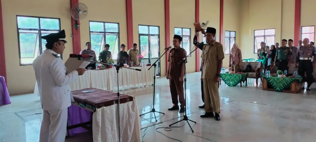 Nurrohman Lantik dan Ambil Sumpah Jabatan Dua Kasun Untuk Membantu Kinerja Pemdes Kepuharum