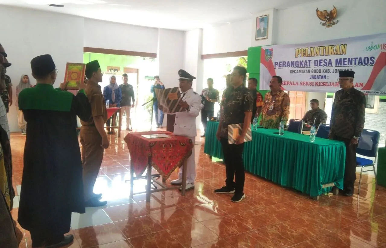 Seno Resmi Jabat Kasi Kesra Pasca Dilantik Kepala Desa Mentaos