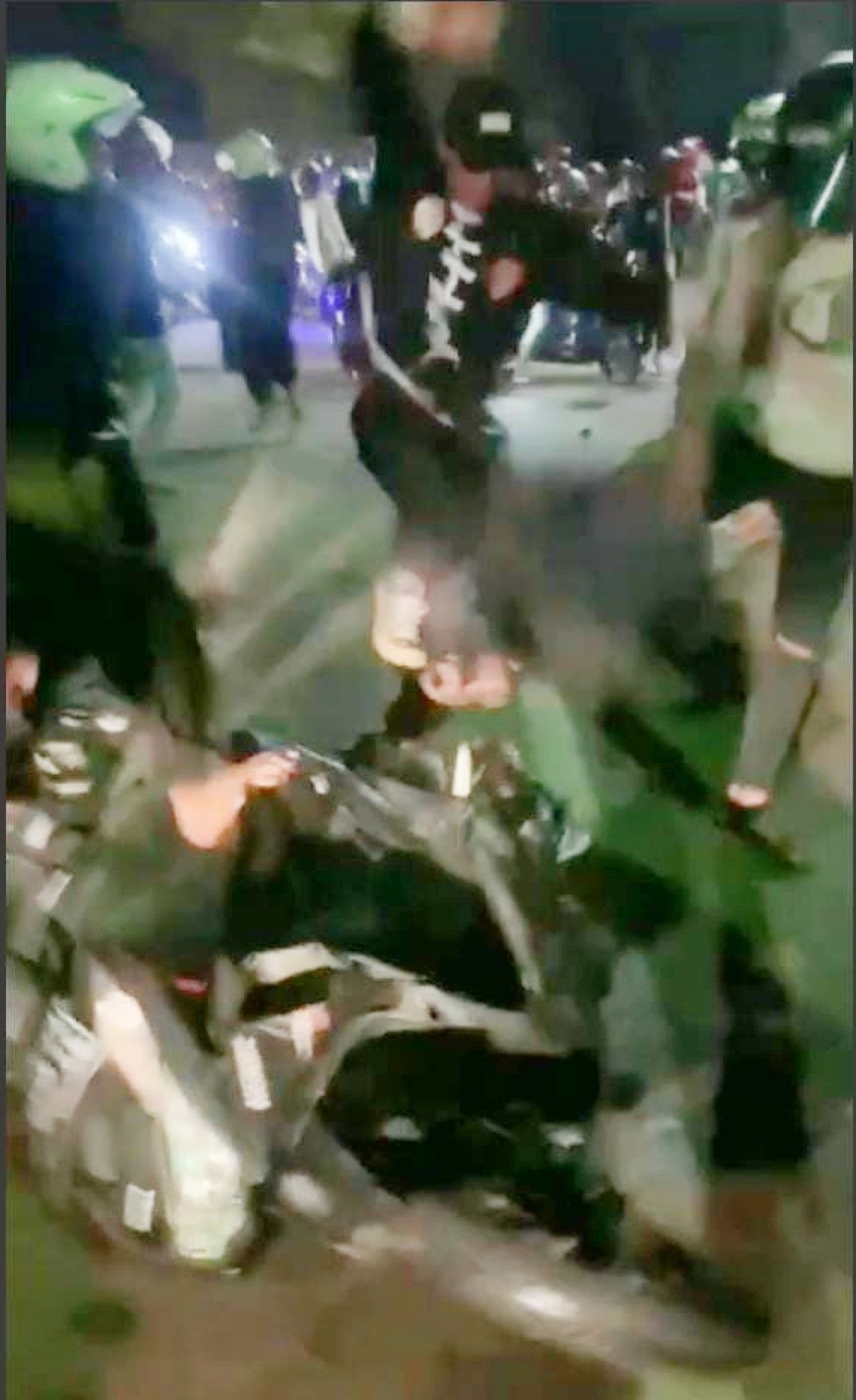 Kejadian Yang Terekam Kamera Handphone Salah Satu Warga