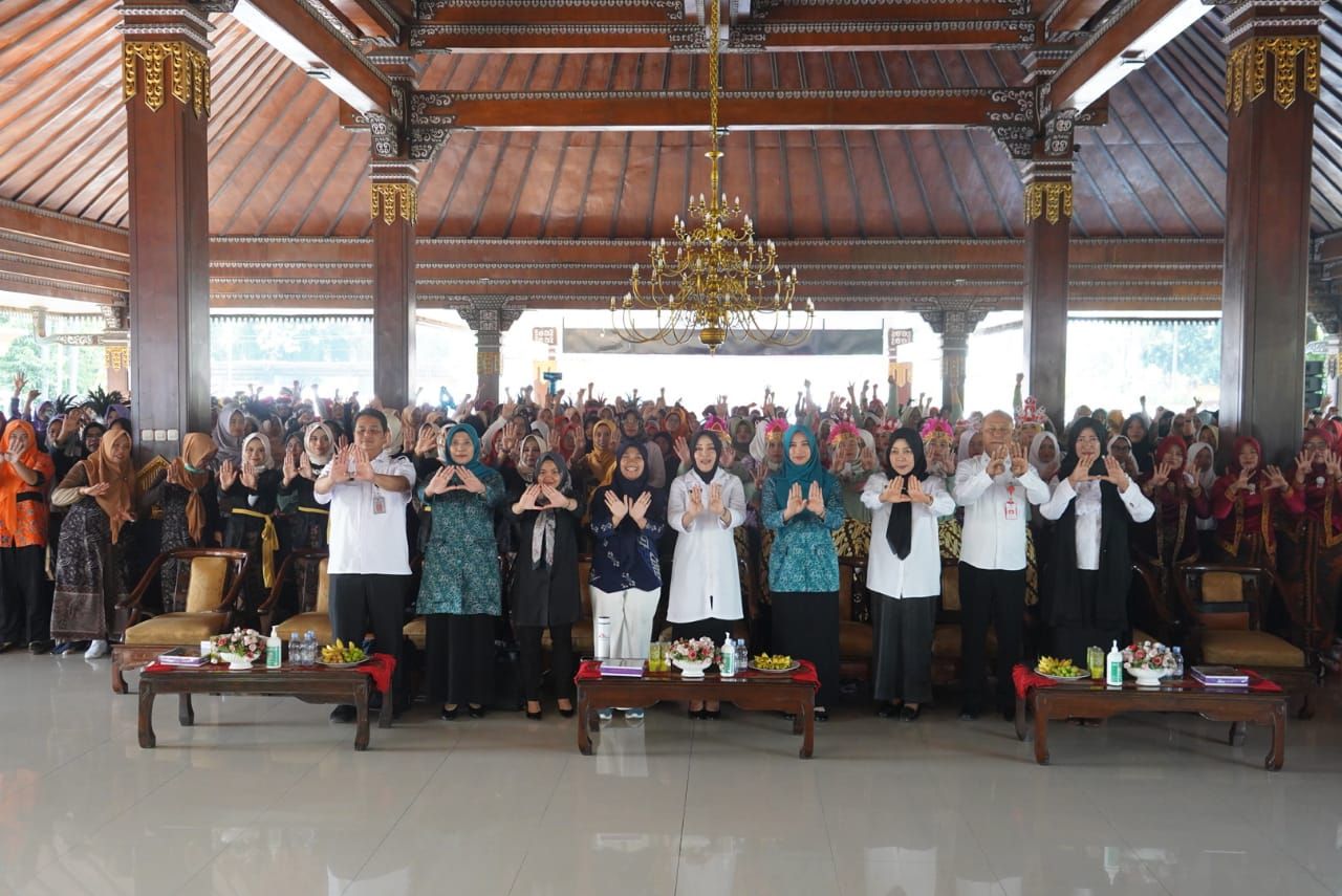 Buka : Bupati Mojokerto dr.Ikfina Fatmawati buka secara langsung jambore posyandu se-Kabupaten Mojokerto di Pendopo Graha Maja Tama