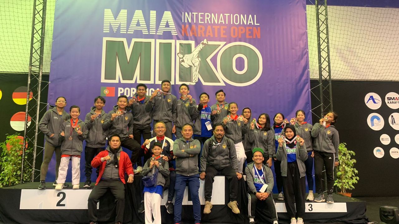 Prestasi : 17 Pelajar peraih 16 medali yang mewakili Indonesia dalam ajang Maia Internasional Karate Open (MIKO) di Portugal