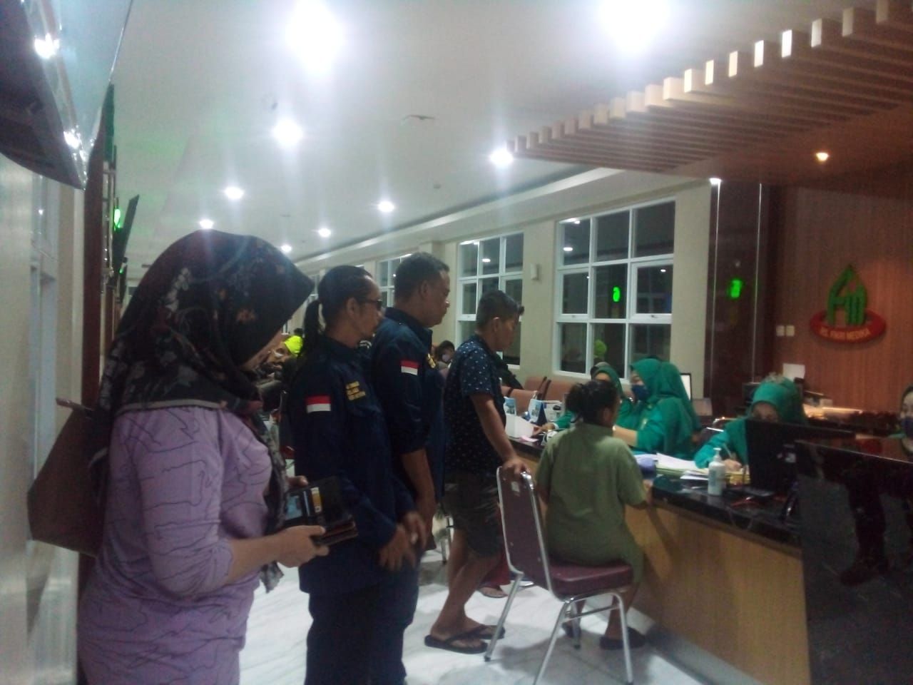 Cepat : Timses Pemenangan Musliatun gerak cepat bantu warga yang mau melahirkan untuk dibawah ke rumah sakit